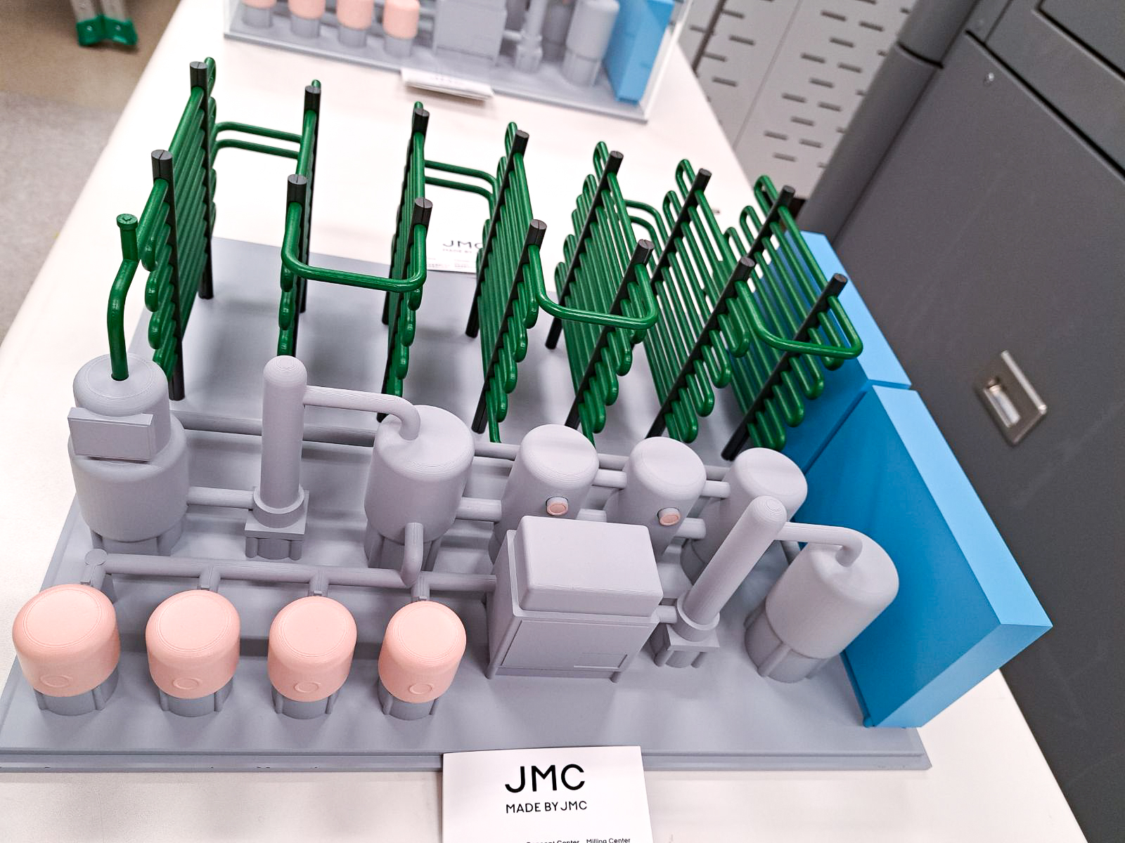 培養食料生産システム（サーキュラーセルカルチャーシステム）模型