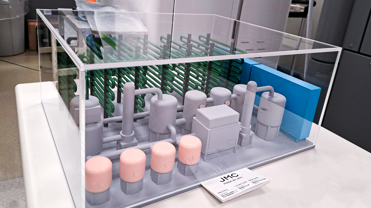 培養食料生産システム（サーキュラーセルカルチャーシステム）模型